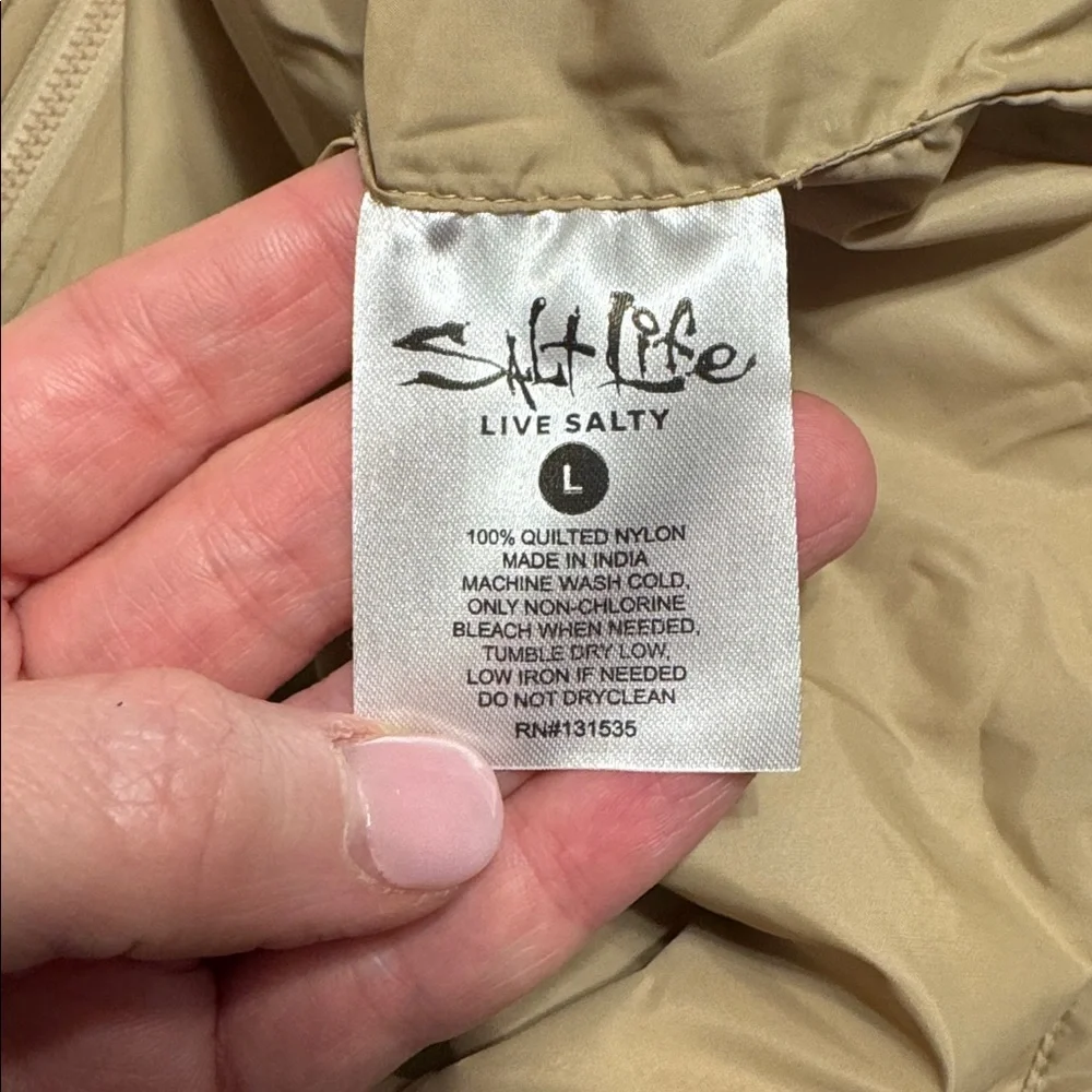 SALT LIFE Men’s quilted nylon puffer vest size large